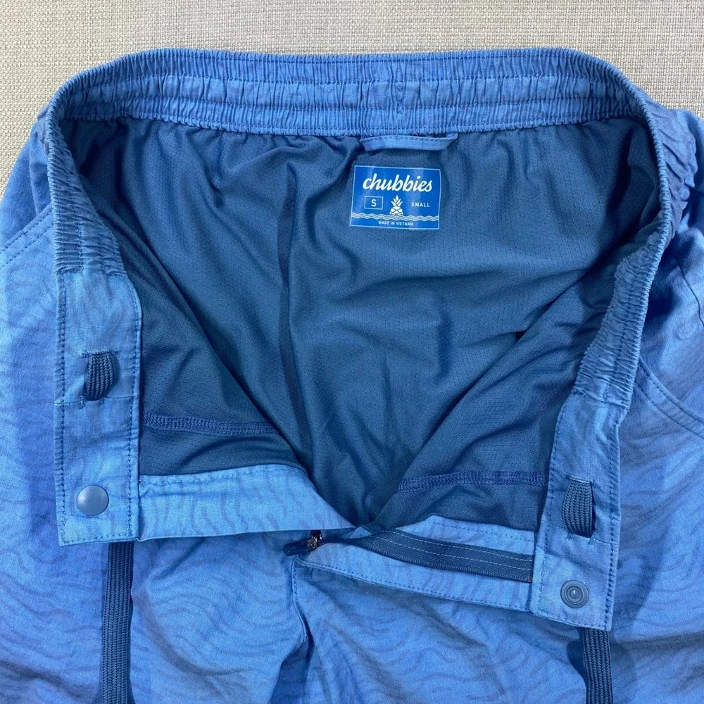 Chubbies Men Everywhere Blue Wave Print Swim Trunks Mesh Lined Shorts Size Small